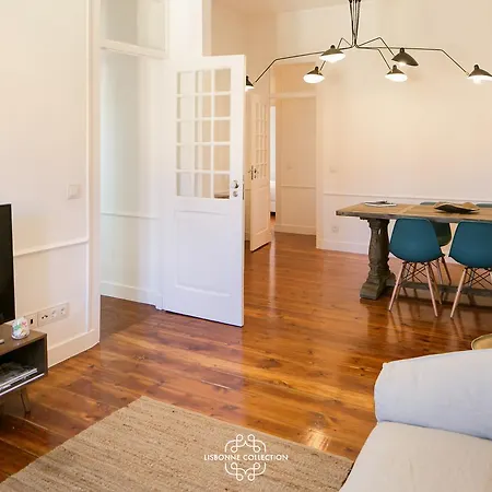 Elegant Living In Estrela District