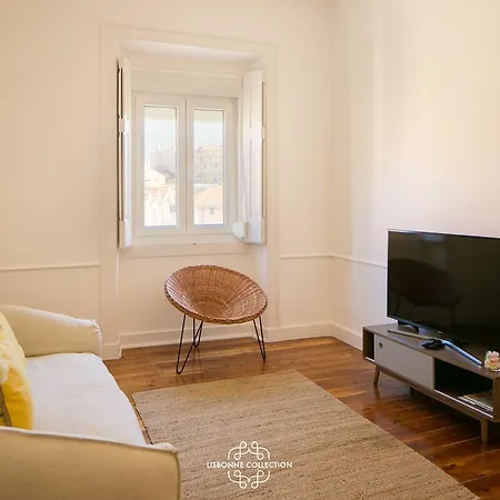 Elegant Living In Estrela District *