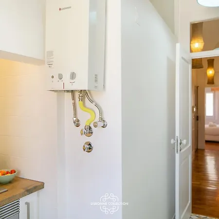 Elegant Living In Estrela District Apartment *